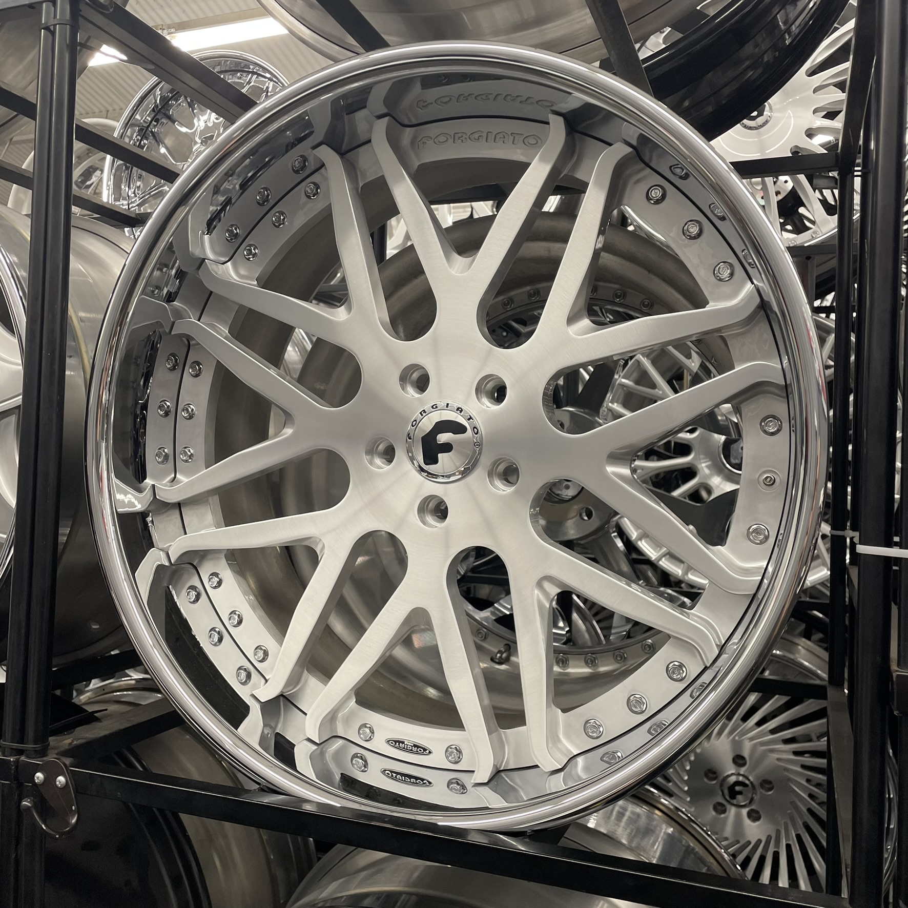 22" Forgiato Wheels Pinzette Brushed Silver Chrome Lip 5x112/5x114.3/5x115/5x120  - 4 Wheels and Tires Package