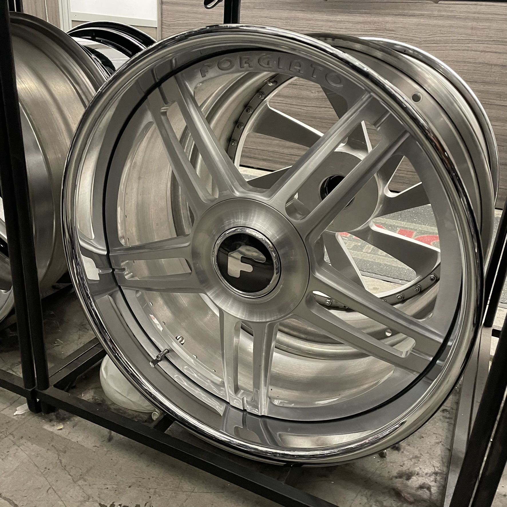 22" Forgiato Wheels RMS-2 XL Floater Cap Brushed Silver Chrome Lip 5x112/5x114.3/5x115/5x120  - 4 Wheels and Tires Package