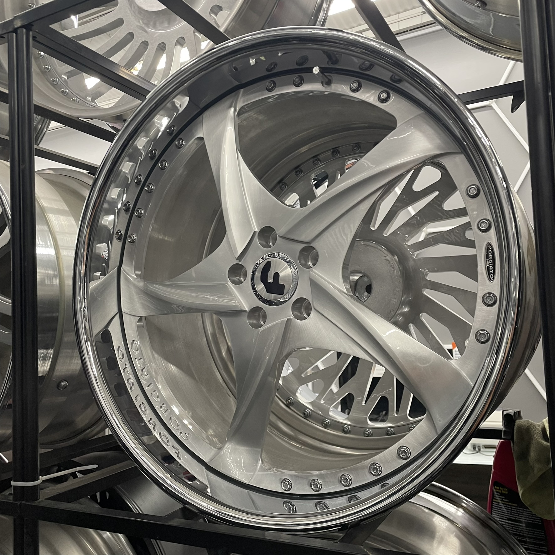 22" Forgiato Wheels Appuntito Brushed Silver Chrome Lip 5x112/5x114.3/5x115/5x120  - 4 Wheels and Tires Package