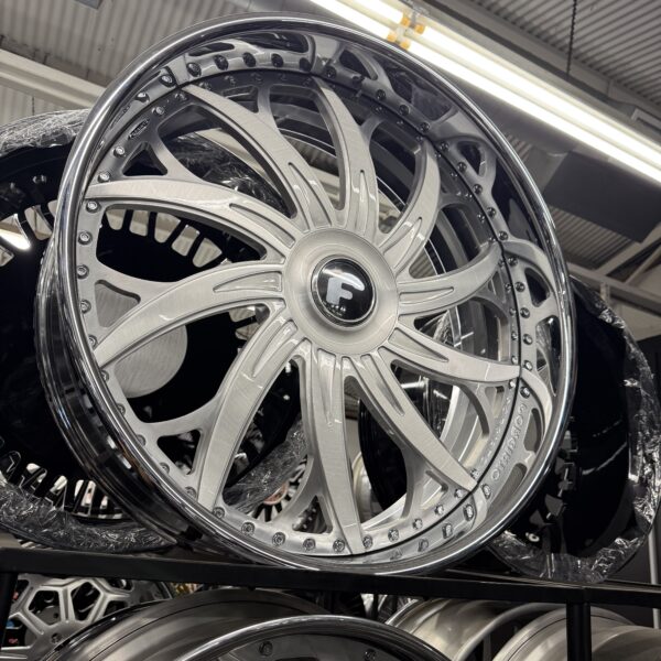 28" Forgiato Wheels C2C-2 Brushed Silver Chrome Lip XL Floater Cap 6 lug SUV/Truck - 4 Wheel & Tire Package