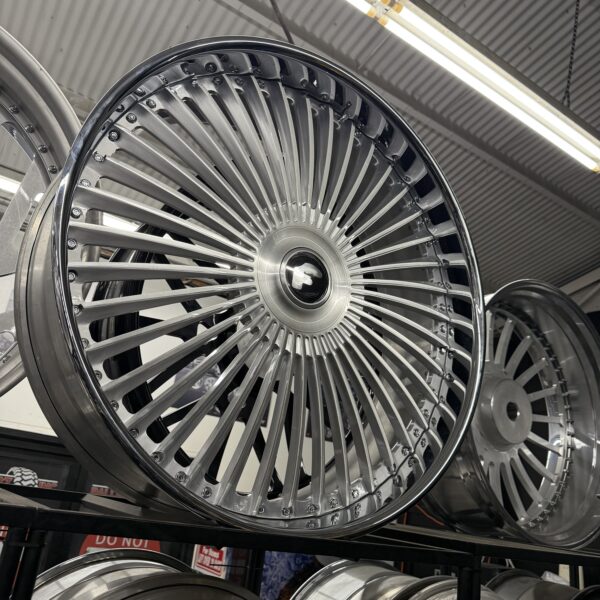 30" Forgiato Wheels Trimestre XL Floater Cap Brushed Silver Chrome Lip 6 lug